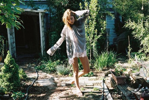 歌词心语:这些或喜或悲的英文歌,你爱吗? (10)